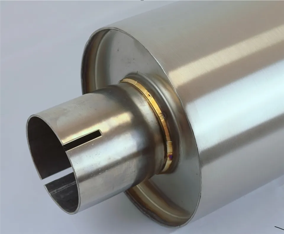 פליטת צינור ישר